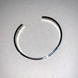 Silver link expandable bracelet w/ ❤️ on each side . Best bitches 😄